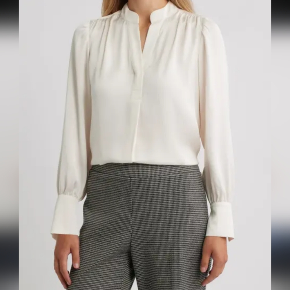 Nordstrom Cream Long-Sleeve Split-Neck Blouse XS